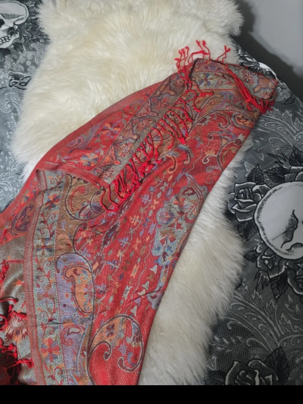 Pashmina Red Paisley Jacquard Scarf with Multicolor Accents